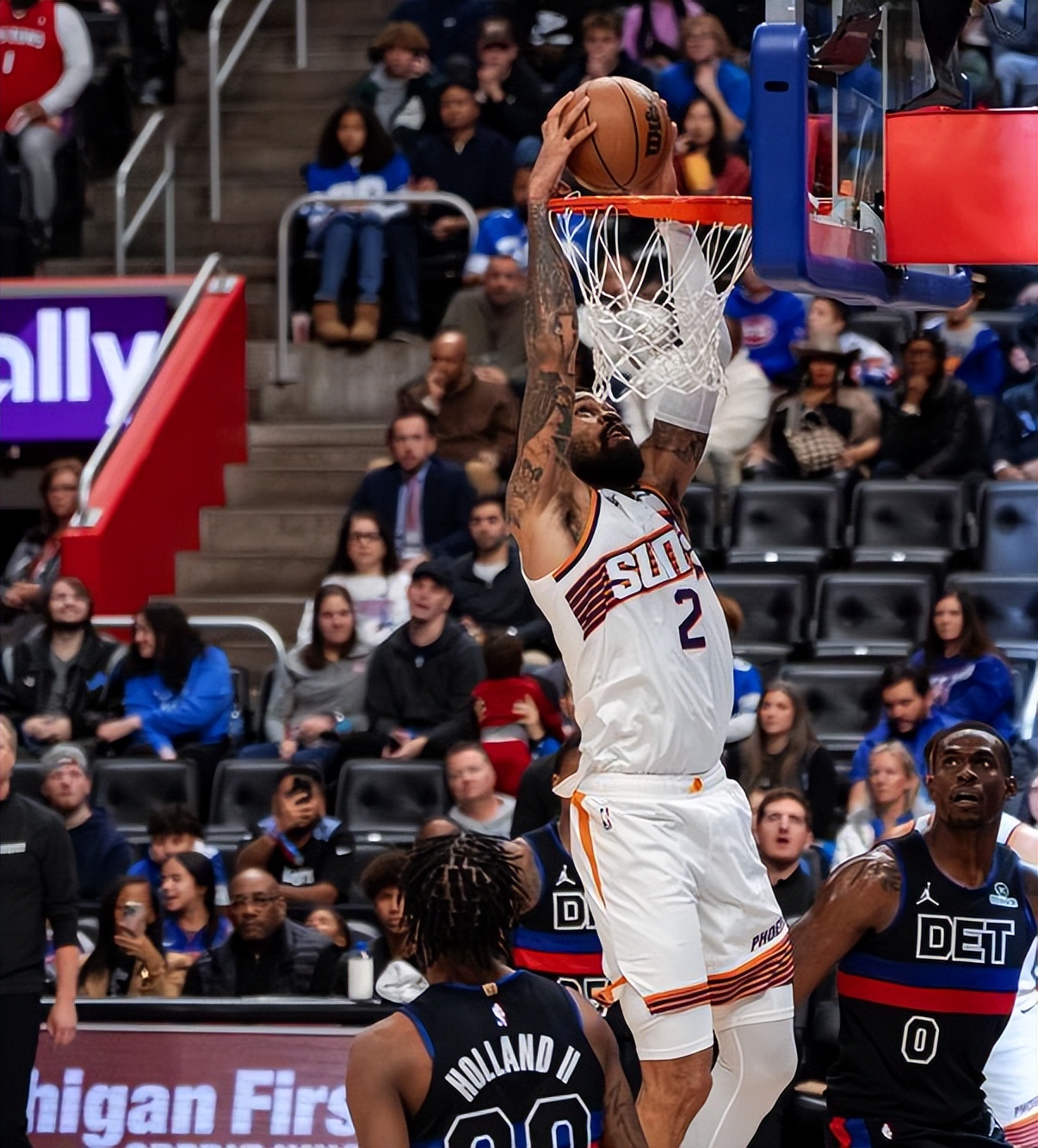 问鼎游戏-包含清晨菲尼克斯太阳队长鼓劲——CBA常规赛节点到来；球迷炸锅；球探报告显示潜力的词条